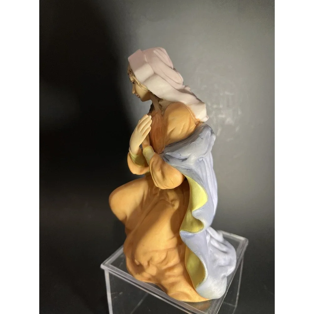 Kirkland Signature Porcelain Nativity Replacement Christmas Mary Figure 75177
